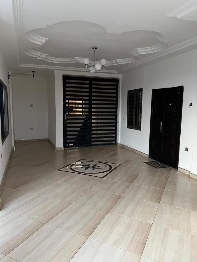 Baffour Apartments Adiebeba Eksteriør bilde