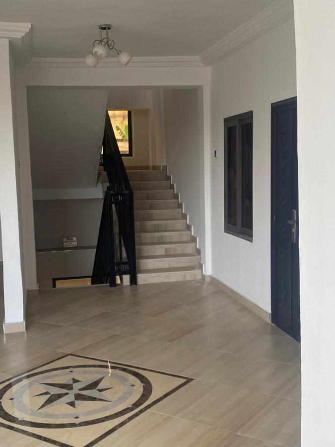 Baffour Apartments Adiebeba Eksteriør bilde